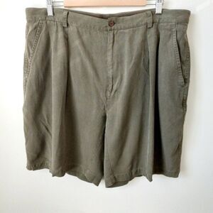 TOMMY BAHAMA Pleated Silk Shorts Resort Coastal Wear Olive in Mens sz: 40